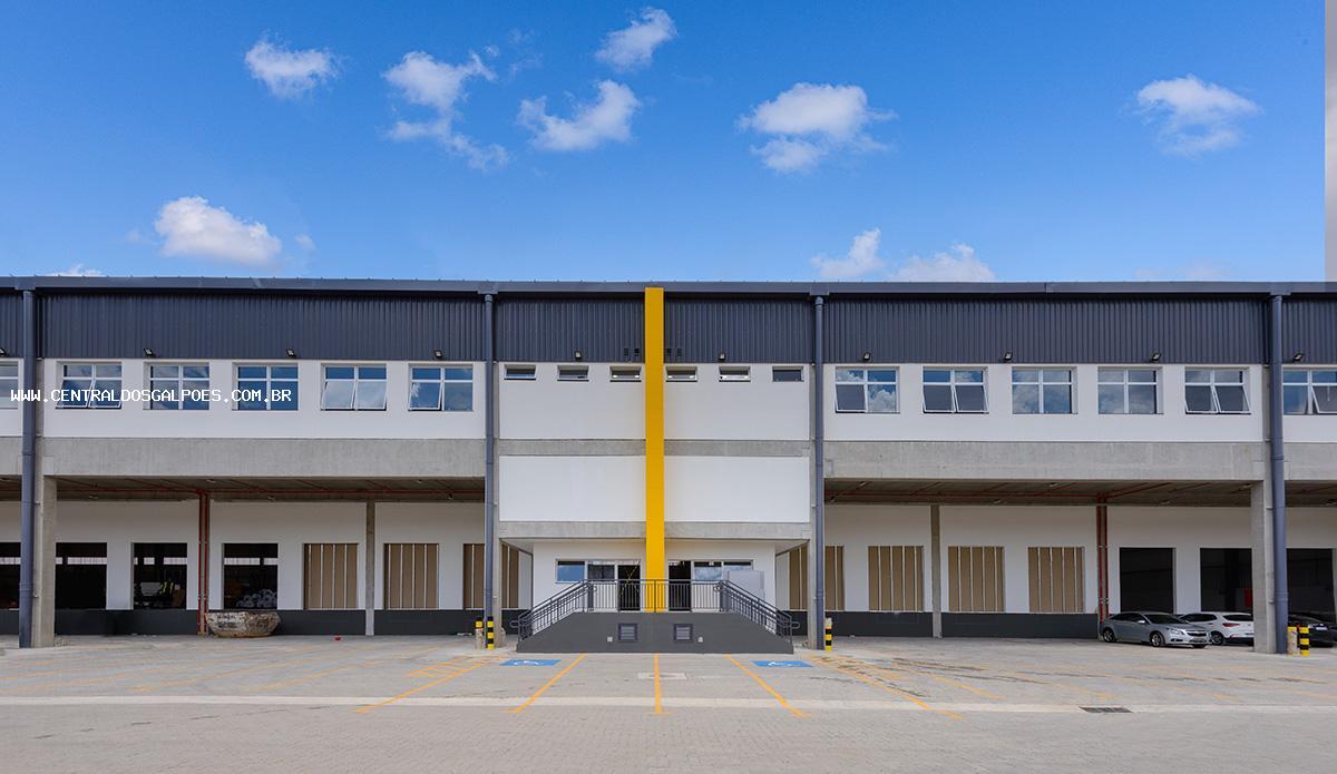 Depósito-Galpão-Armazém para alugar, 3900m² - Foto 1